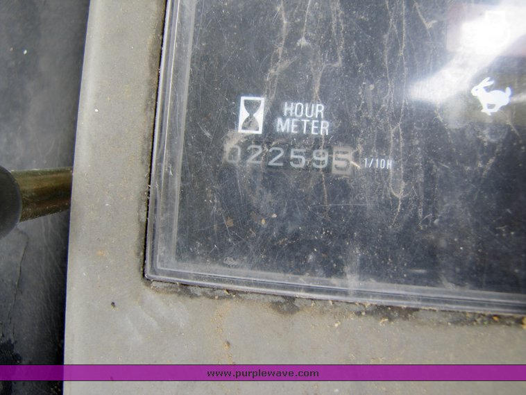 image for item 3296 1999 Takeuchi TB016 mini excavator