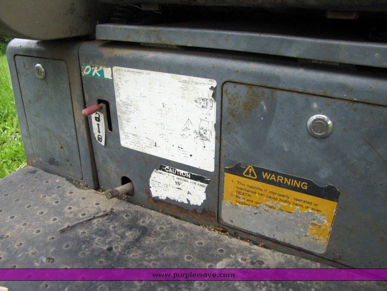 image for item 3296 1999 Takeuchi TB016 mini excavator