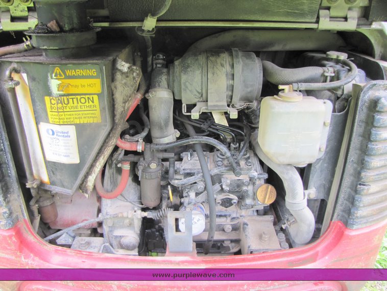 image for item 3296 1999 Takeuchi TB016 mini excavator