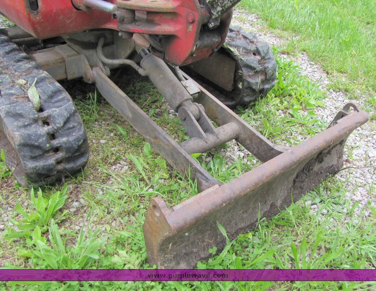 image for item 3296 1999 Takeuchi TB016 mini excavator