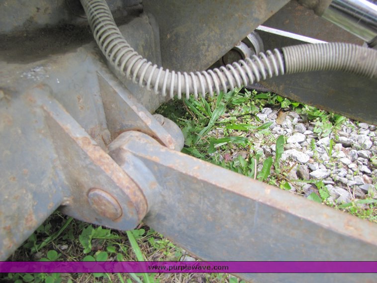 image for item 3296 1999 Takeuchi TB016 mini excavator