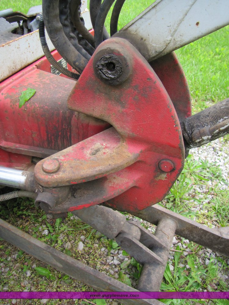 image for item 3296 1999 Takeuchi TB016 mini excavator