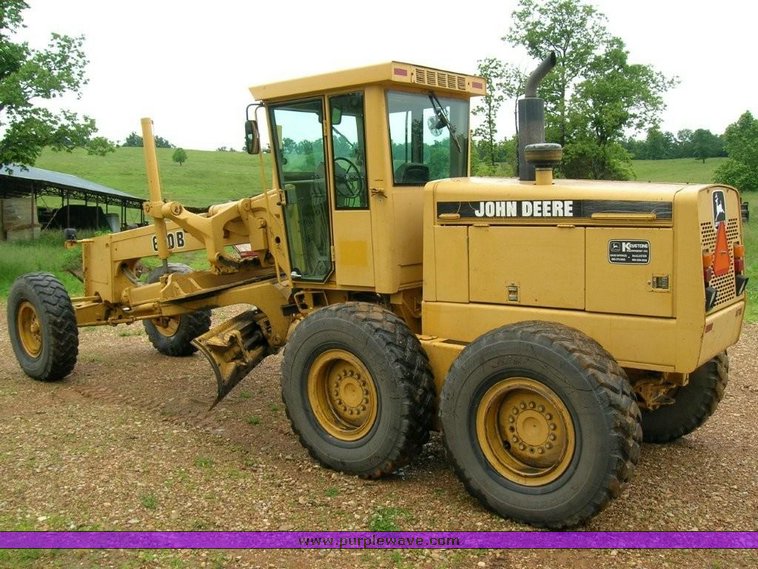 image for item 3489 1993 John Deere 670B motor grader