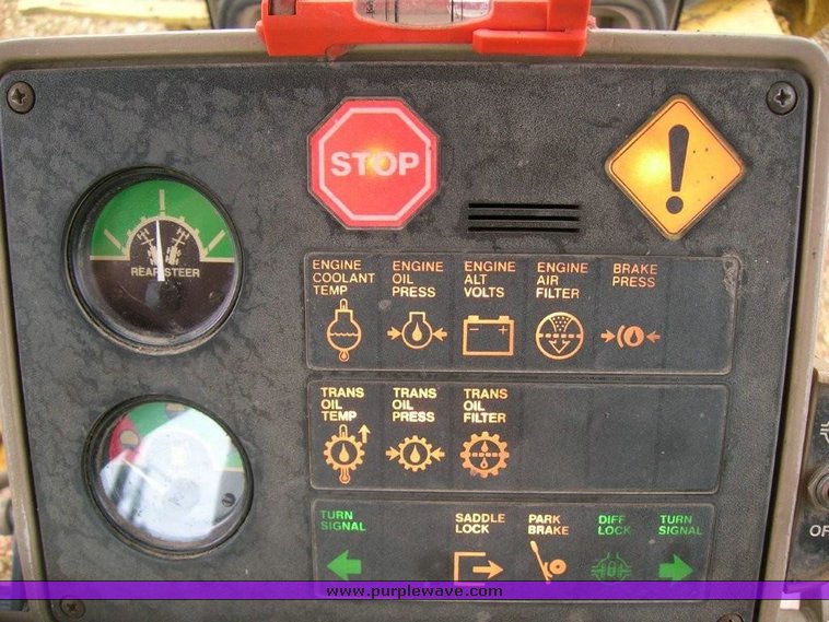 image for item 3489 1993 John Deere 670B motor grader