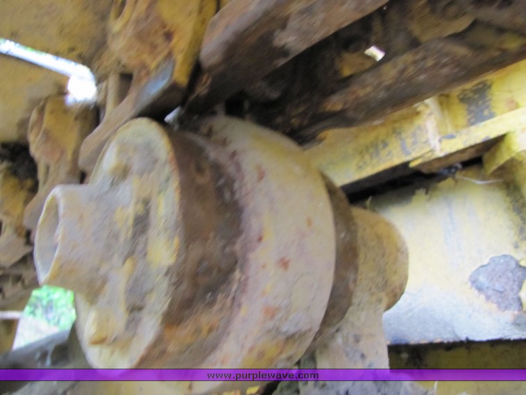 image for item 3747 1979 Komatsu D31P dozer