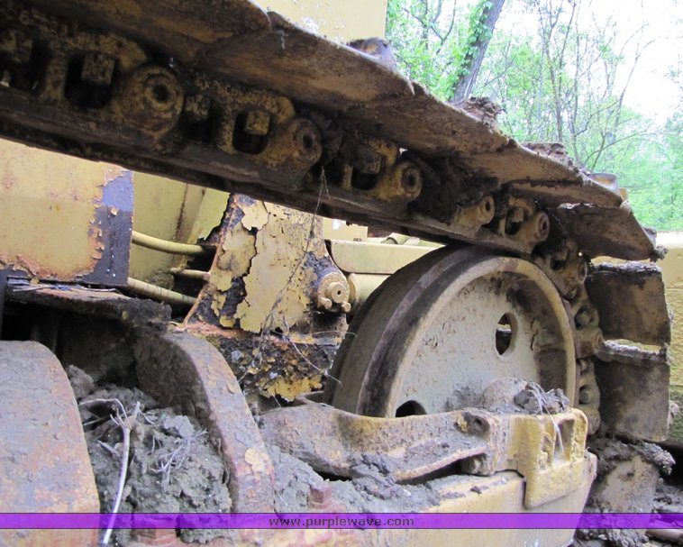 image for item 3747 1979 Komatsu D31P dozer
