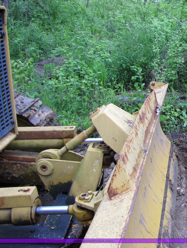 image for item 3747 1979 Komatsu D31P dozer