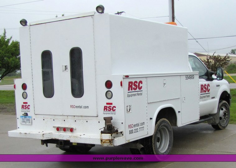 image for item 3750 2005 Ford F350 Super Duty service truck