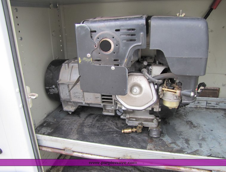 image for item 3750 2005 Ford F350 Super Duty service truck