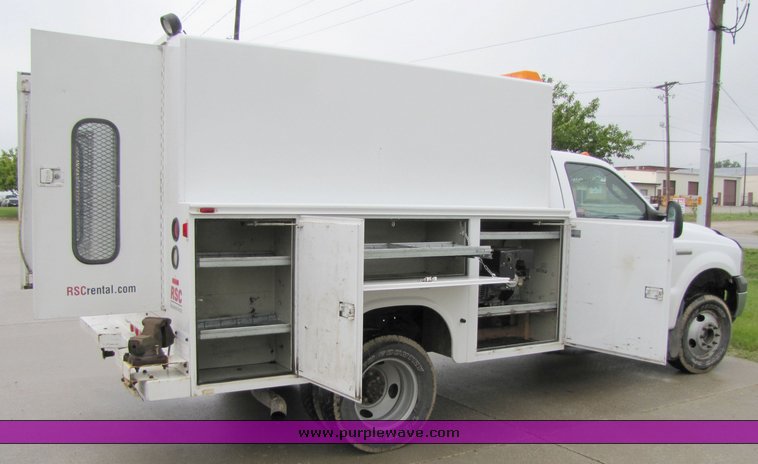image for item 3750 2005 Ford F350 Super Duty service truck
