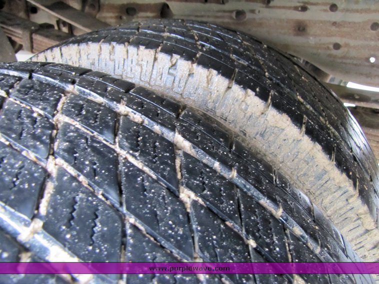 image for item 3750 2005 Ford F350 Super Duty service truck