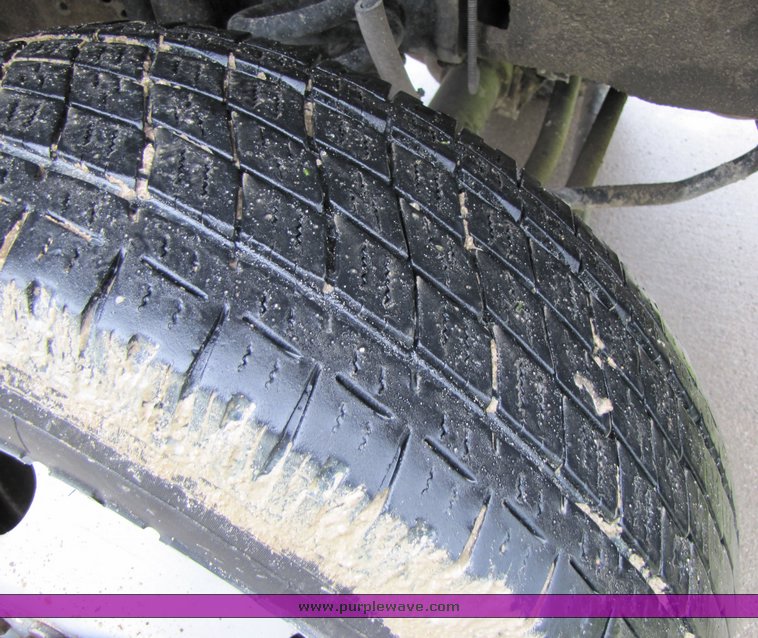 image for item 3750 2005 Ford F350 Super Duty service truck