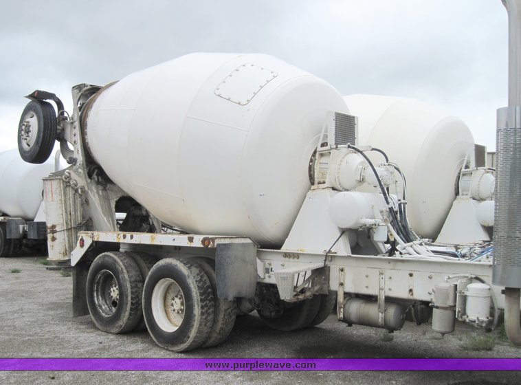 Mcneilus 11 cubicyard mixer in Claremore, OK Item 3930 sold Purple