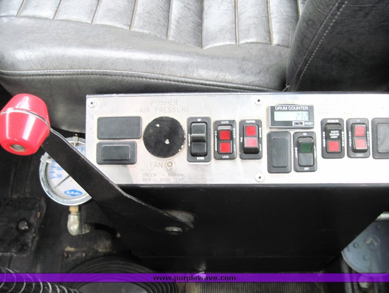 image for item 3931 Mcneilus 11 cubic-yard mixer