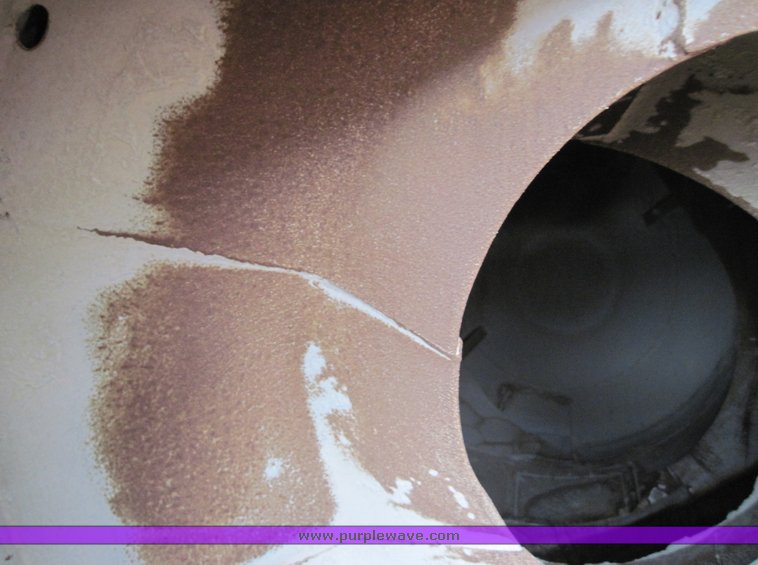 image for item 3932 Mcneilus 11 cubic-yard mixer