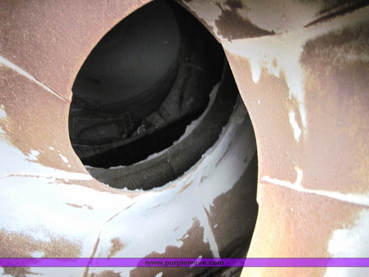 image for item 3932 Mcneilus 11 cubic-yard mixer