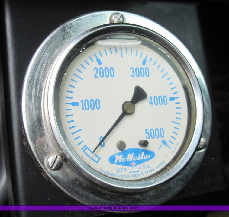 image for item 3932 Mcneilus 11 cubic-yard mixer