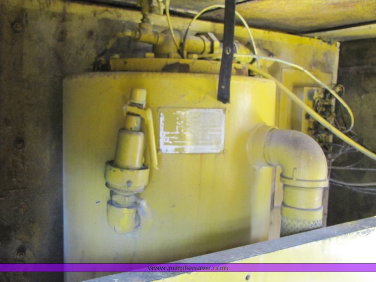 image for item 3935 Leroy Q600DC 600 cfm air compressor