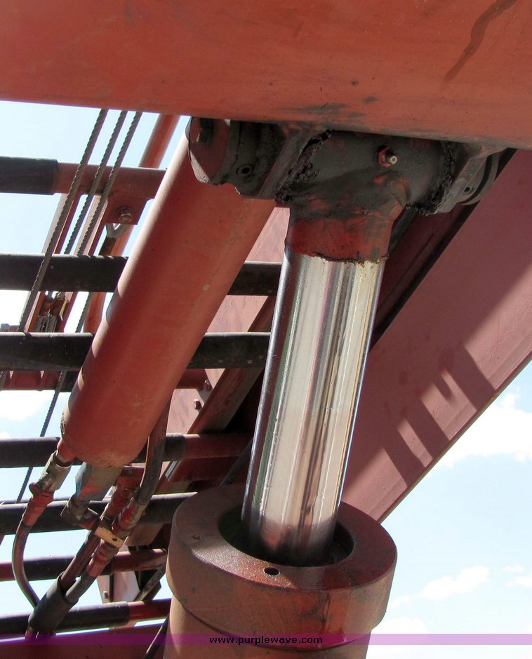 image for item 4258 1993 Ford F700 ladder truck