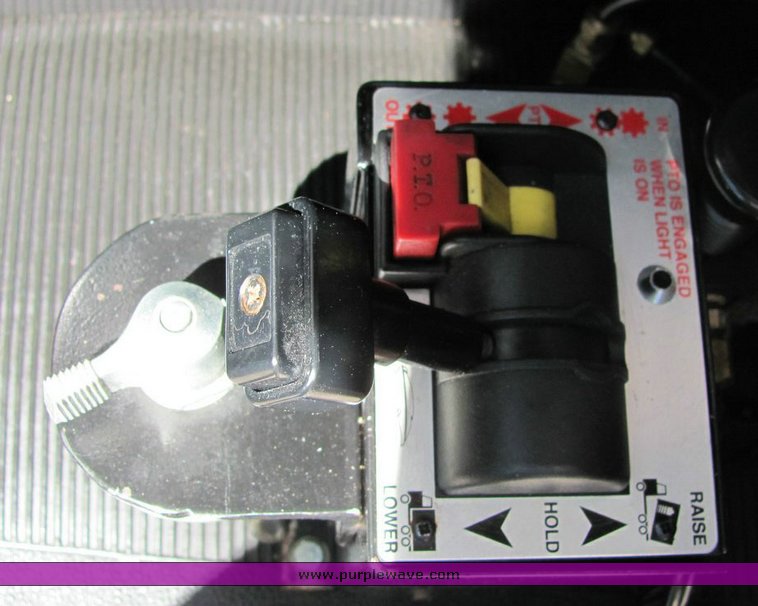 image for item 4301 2000 Peterbilt Conventional 378 semi truck