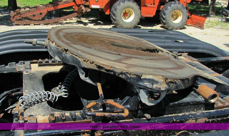 image for item 4301 2000 Peterbilt Conventional 378 semi truck