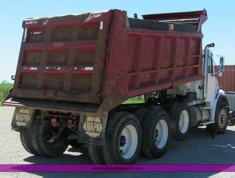 image for item 4302 2000 Freightliner FL112 dump truck