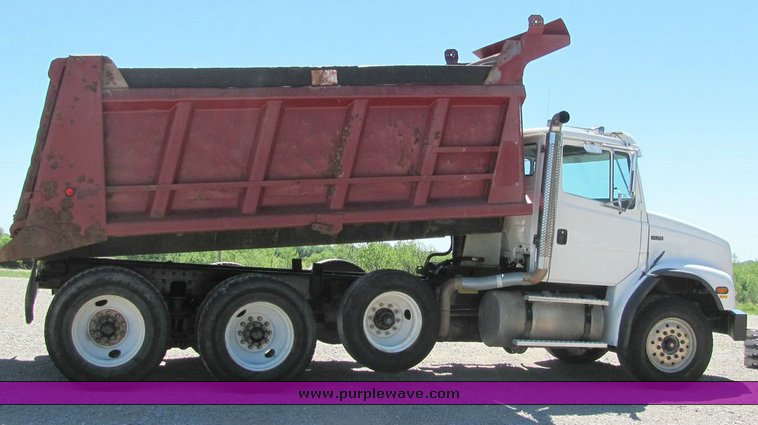 image for item 4302 2000 Freightliner FL112 dump truck