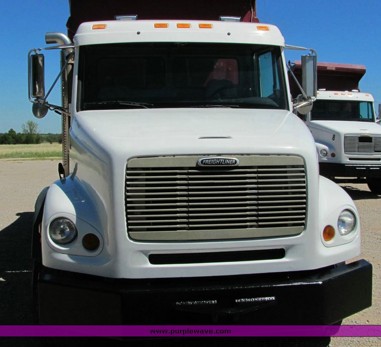 image for item 4302 2000 Freightliner FL112 dump truck