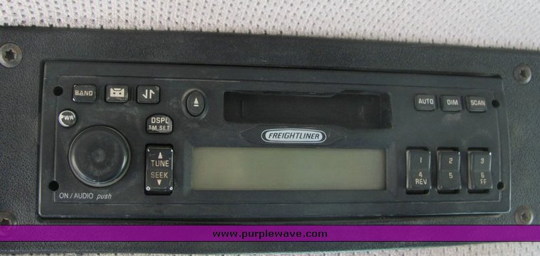 image for item 4302 2000 Freightliner FL112 dump truck