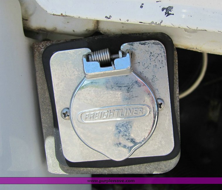 image for item 4302 2000 Freightliner FL112 dump truck