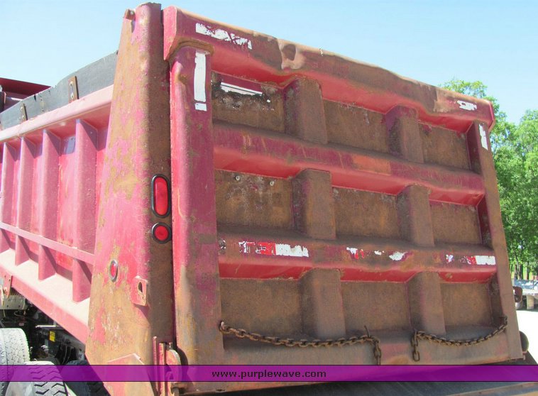 image for item 4302 2000 Freightliner FL112 dump truck