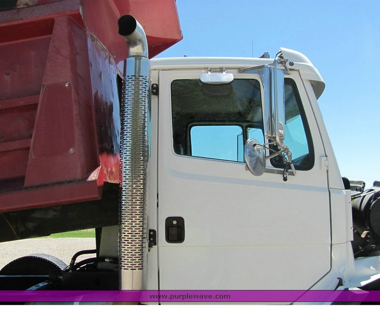 image for item 4302 2000 Freightliner FL112 dump truck
