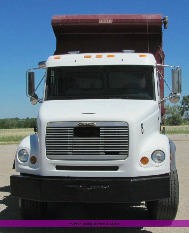 image for item 4303 2000 Freightliner FL112 dump truck