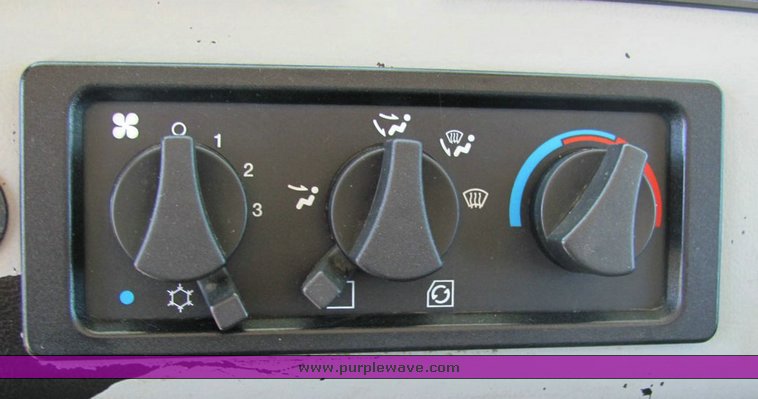 image for item 4303 2000 Freightliner FL112 dump truck