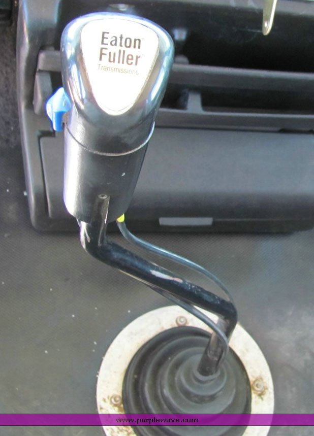 image for item 4303 2000 Freightliner FL112 dump truck