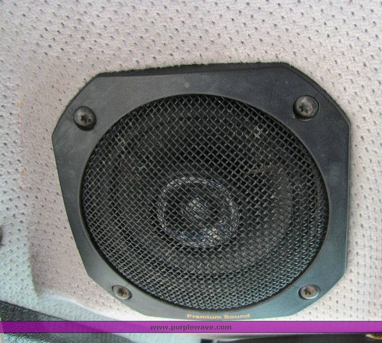 image for item 4303 2000 Freightliner FL112 dump truck