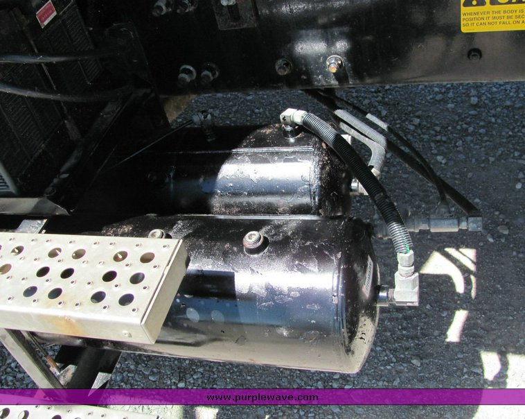 image for item 4303 2000 Freightliner FL112 dump truck