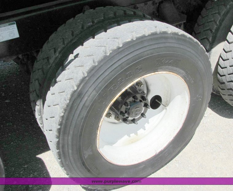 image for item 4303 2000 Freightliner FL112 dump truck