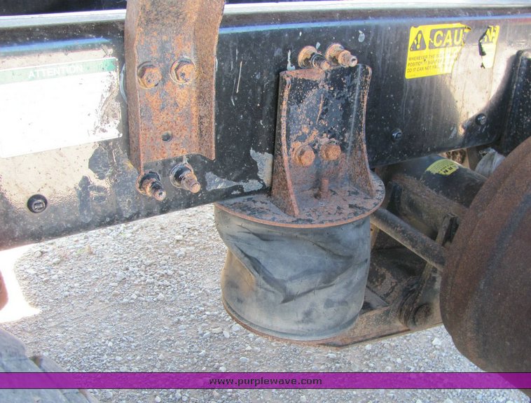 image for item 4303 2000 Freightliner FL112 dump truck