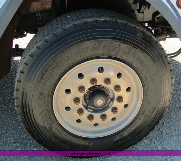 image for item 4303 2000 Freightliner FL112 dump truck