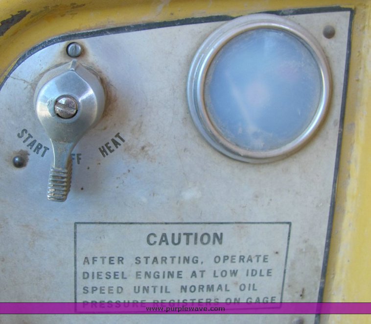 image for item 4304 1975 Caterpillar D6C dozer