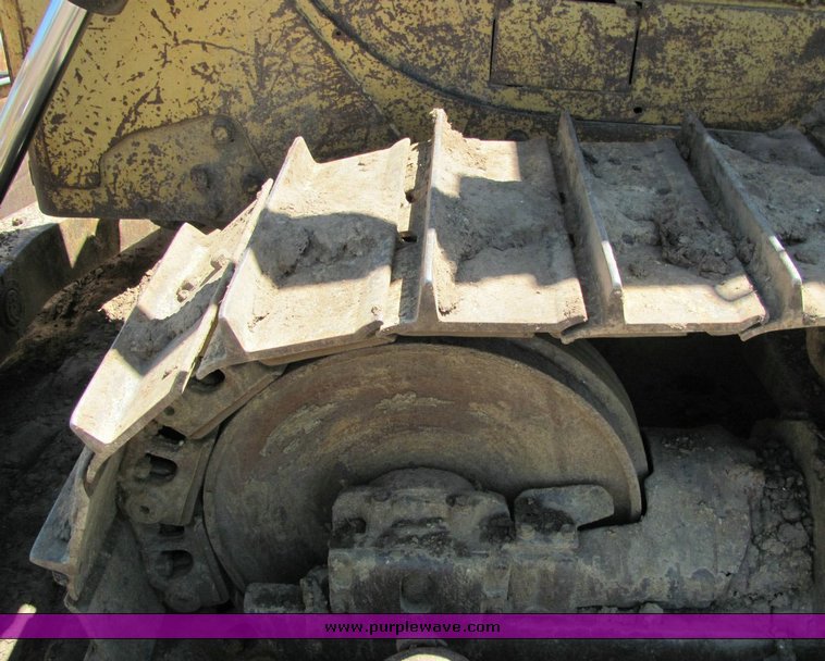 image for item 4304 1975 Caterpillar D6C dozer