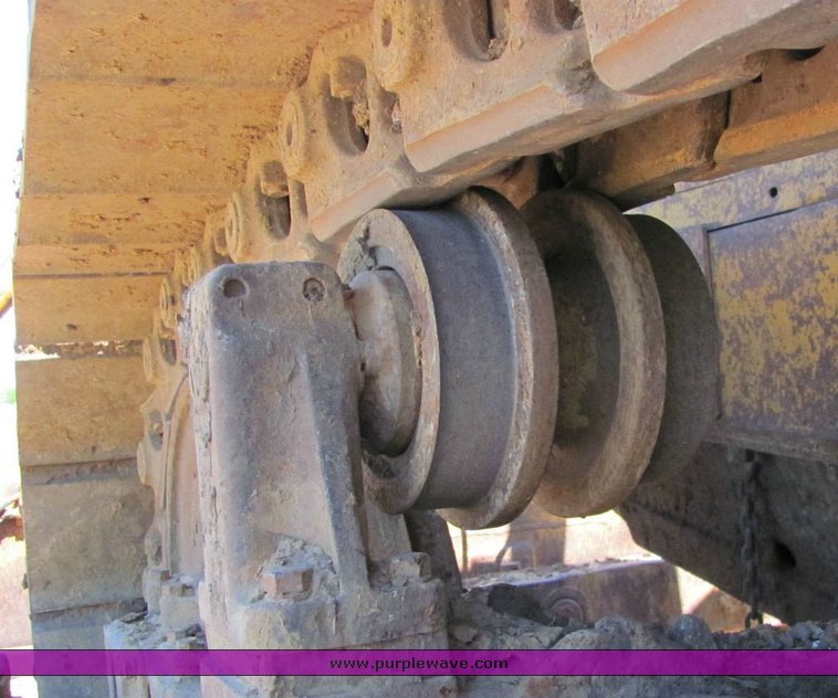 image for item 4304 1975 Caterpillar D6C dozer