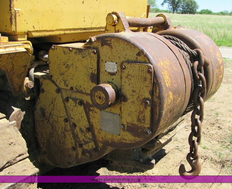 image for item 4304 1975 Caterpillar D6C dozer