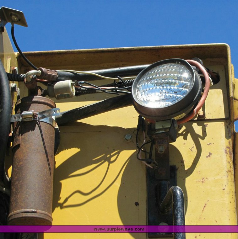 image for item 4304 1975 Caterpillar D6C dozer