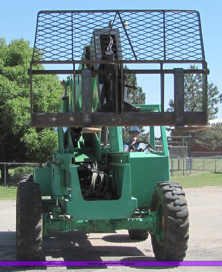 image for item 4324 1998 Traverse Lift TL6035 telehandler