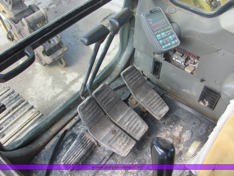 image for item 4660 1994 Komatsu PC220LC-6 excavator