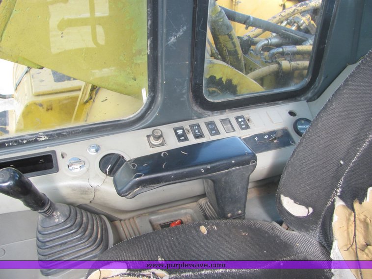 image for item 4660 1994 Komatsu PC220LC-6 excavator