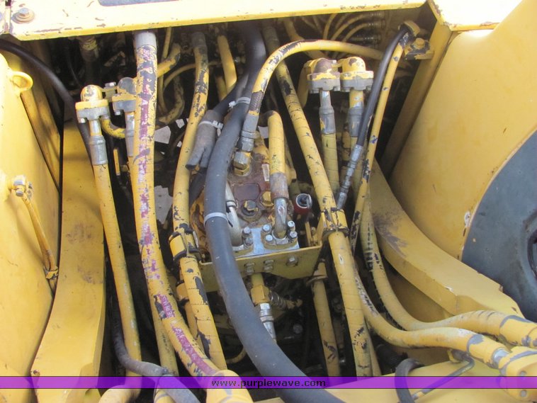 image for item 4660 1994 Komatsu PC220LC-6 excavator