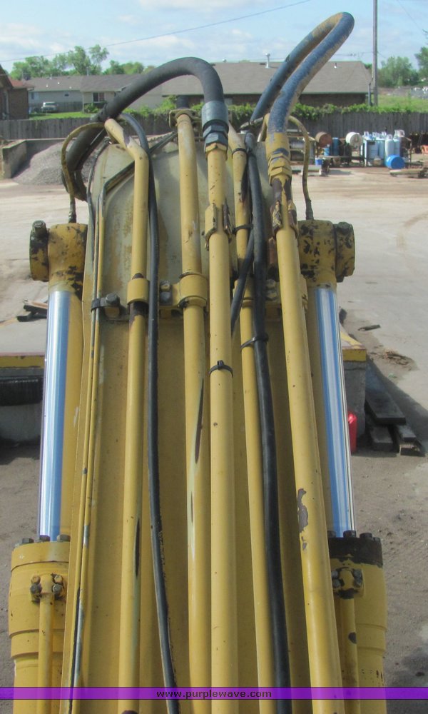 image for item 4660 1994 Komatsu PC220LC-6 excavator